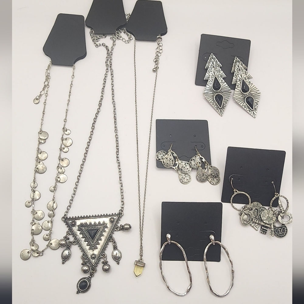 Jewelry Lot - 7 Pieces - Silver Theme